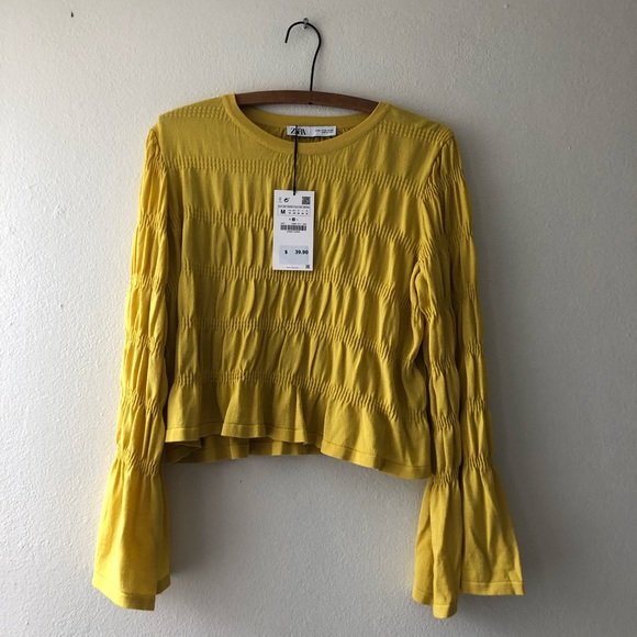 Zara Tops - (ZARA) shirred top